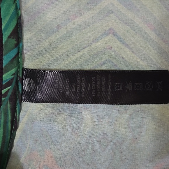 Lightweight jacket - Picture 4 of 4